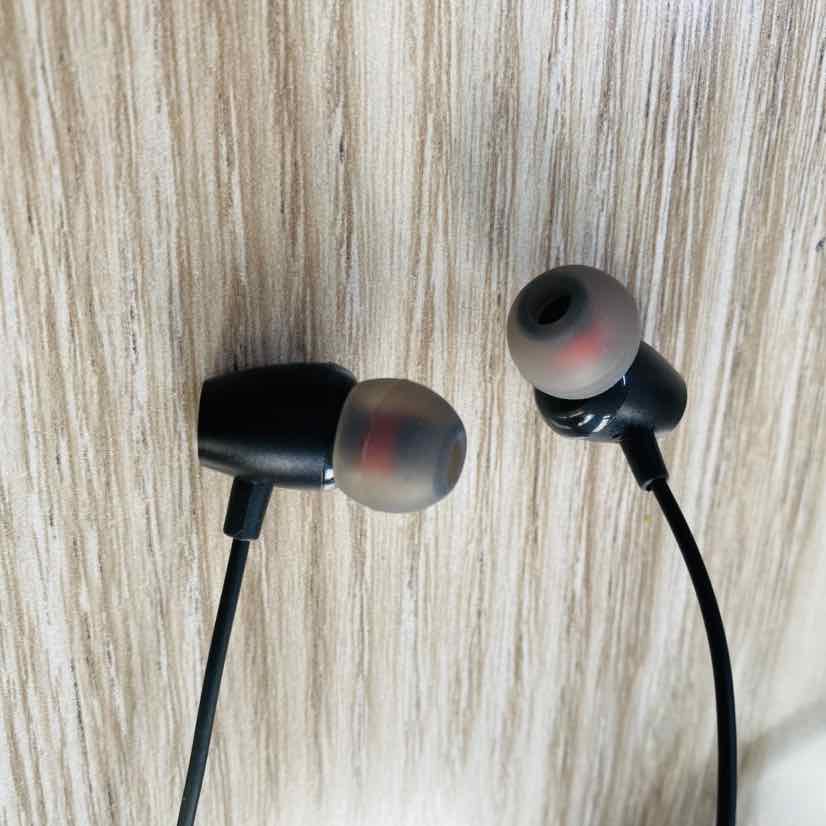 Yison E19 Neck Hanging Wireless Earphone (5)