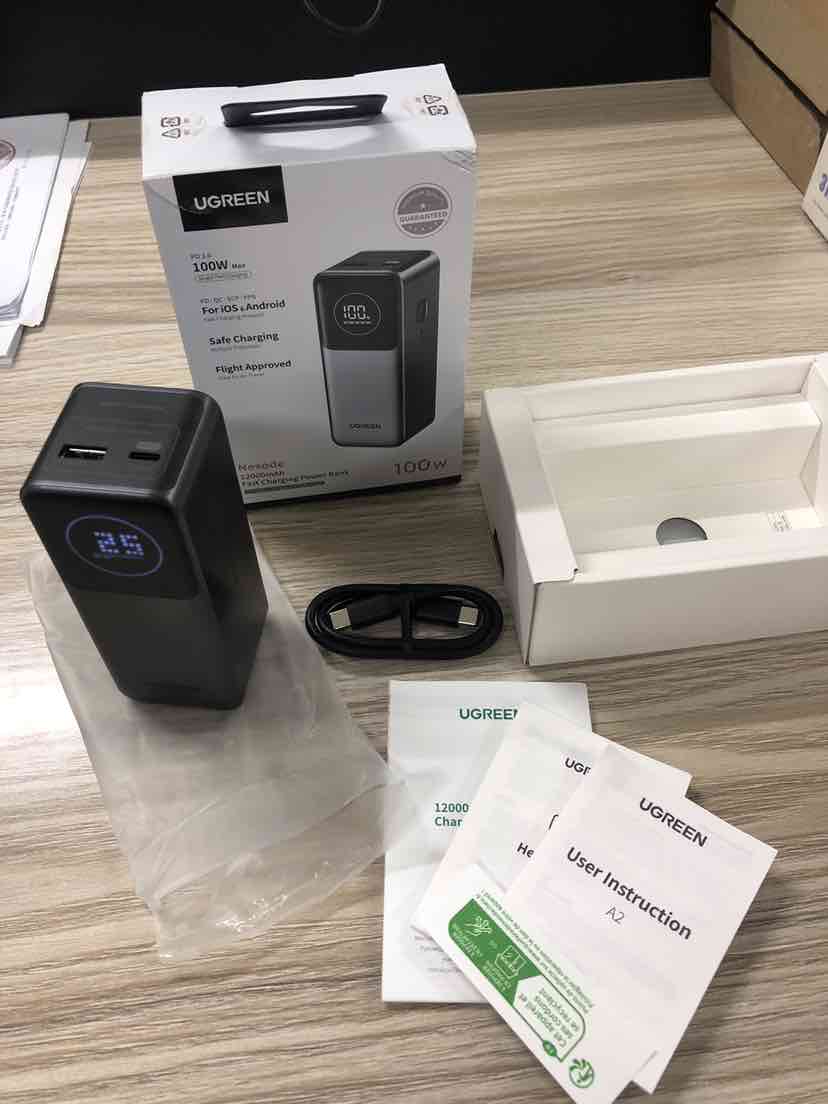 Ugreen 100W Fast Charging Power bank 12000mAh (3)