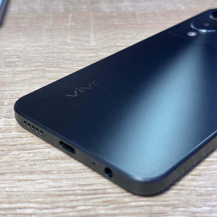 VIVO Y17s