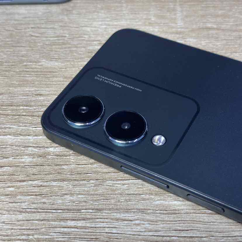 VIVO Y17s (2)
